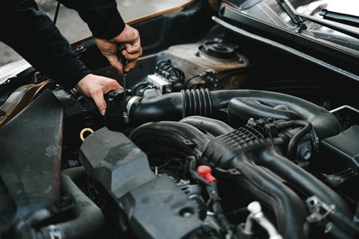 Auto-Mechanic-Jobs-in-Centerville-auto-repair-jobs-shock-inspection